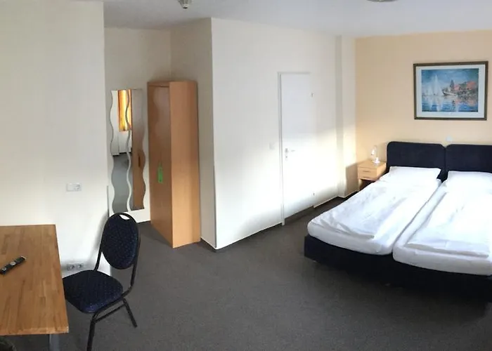 国民酒店 招待所 3*